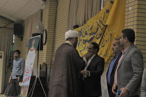 اعزام نخستین گروه از دختران دانش‌آموز ناحیه یک قم به اردوی راهیان نور