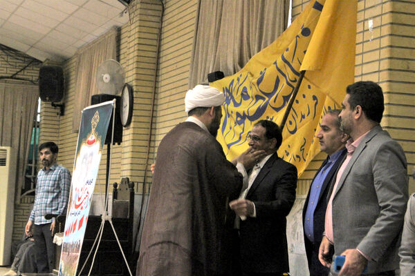 اعزام نخستین گروه از دختران دانش‌آموز ناحیه یک قم به اردوی راهیان نور