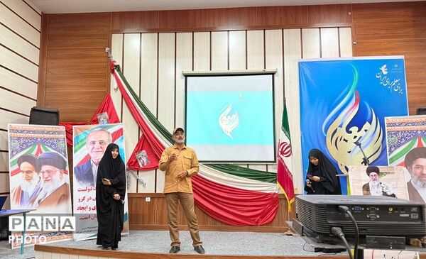 مراسم تجلیل از معلمان برجسته شهرستان بام و صفی آباد 
