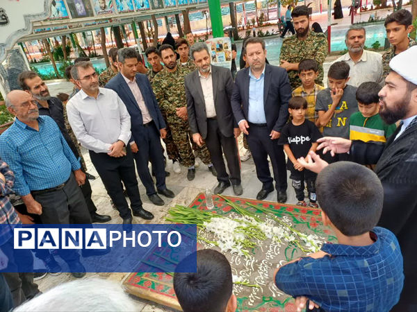 ‌حضور نوجوانان روستای مومن‌آباد قم در محفل روایتگری شهدا