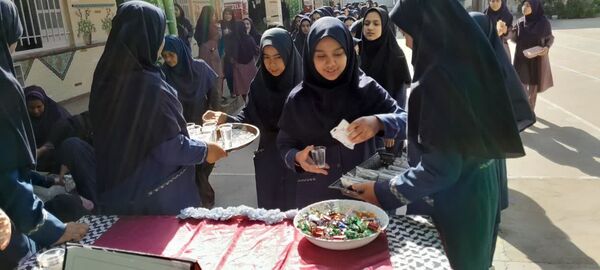برپایی موکب ایام عزاداری فاطمیه در دبیرستان صدرا یزد