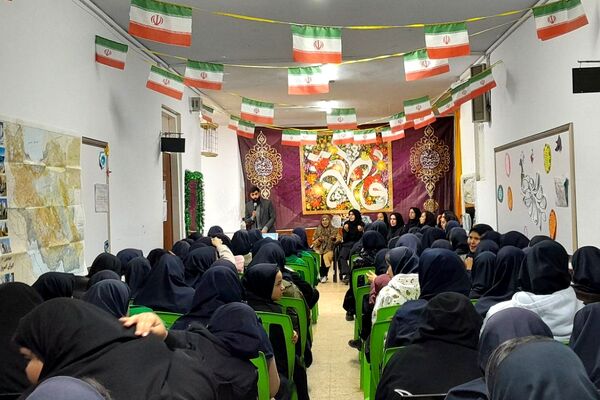 جشن میلاد حضرت فاطمه زهرا (س) در مدارس کهریزک 
