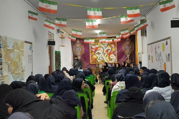 جشن میلاد حضرت فاطمه زهرا (س) در مدارس کهریزک 