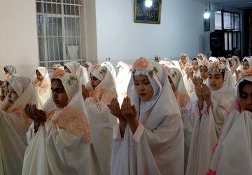 آغاز مسئولیت‌پذیری معنوی دانش‌آموزان در جشن تکلیف