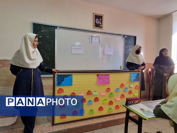 مراسم هفته‌ بهداشت‌روان و معرفی همیاران مشاور در دبیرستان فاطمیه شهرستان ملارد