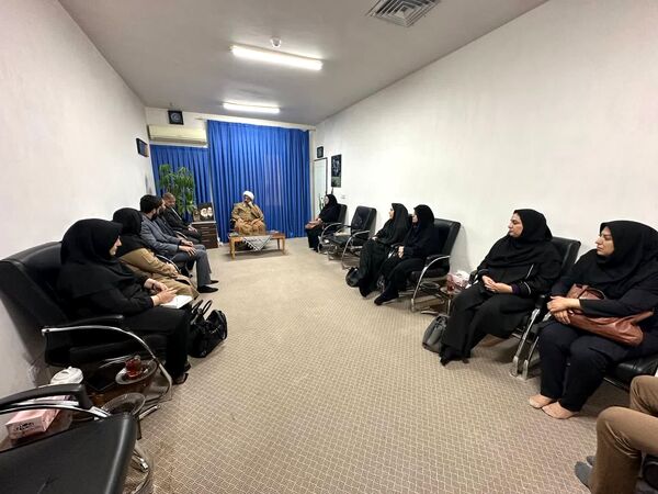  دیدار رئیس شبکه بهداشت و درمان شهرستان ساوجبلاغ با امام جمعه