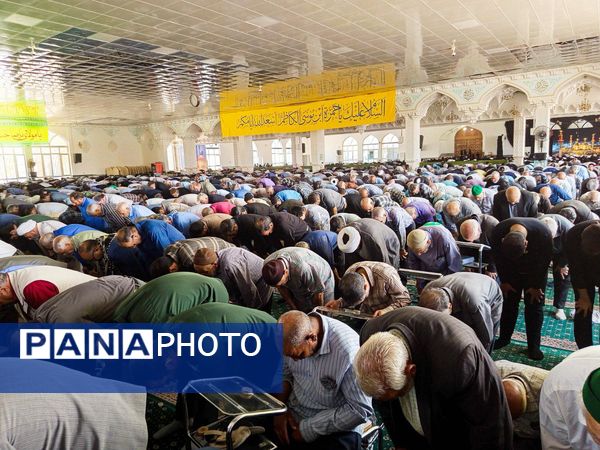 نماز جمعه ای با رنگ خون شهید در کاشمر