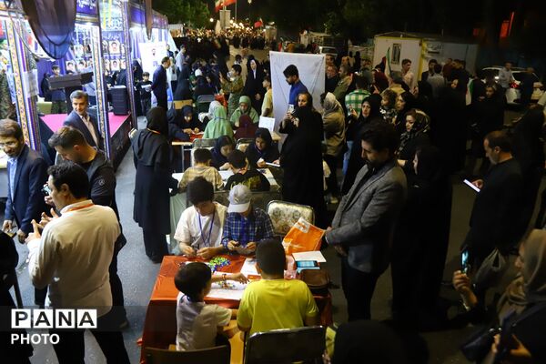 موکب آموزش و پرورش در تجمع مردمی پژوهشسرای دانش آموزی شد
