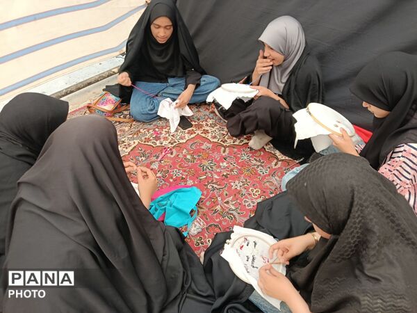 موکب خانم فاطمه الزهرا محله خضر در خدمت زائران سید الشهدا