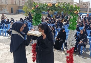 جشن جوانه ها در دبیرستان مهر نیشابور