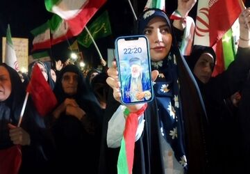 حضور خودجوش مردم نهاوند در تجمعات شبانه