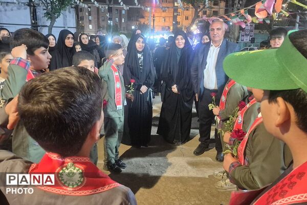  بازدید رئیس سازمان دانش‌آموزی شهرستانهای استان تهران از غرفه «با انرژی‌ها» در منطقه کهریزک