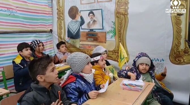 برپایی موکب به یاد شهدای دانش‌آموز میناب