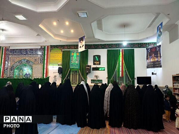قرائت قرآن، نماز جماعت و افطار در مسجد خاتم پیامبران 