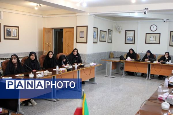 تجلیل از دانش‌آموز خبرنگاران پانا کاشان