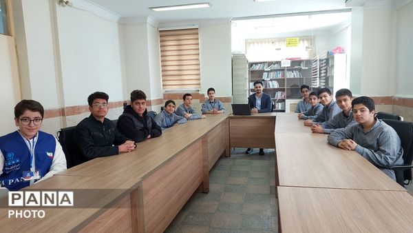 تقدیر از همیاران مشاور مدرسه هیات امنایی شهید میرحبیبی  ناحیه 4 کرج