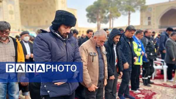 اقامه نماز پرفیض جمعه در سمنان