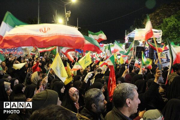 خیابان‌های بجنورد میزبان جشن باشکوه ولادت امام رضا(ع)