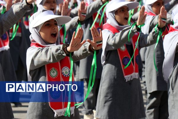 برنامه نمادین استانی و مانور تشکیلاتی یاوران انقلاب در خراسان رضوی