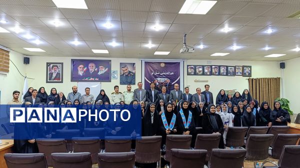 نشست هم‌اندیشی نسل نو با فرماندار شهرستان عنبرآباد