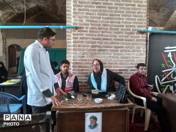 برپایی میز خدمت در هفته آخر اردیبهشت ماه 