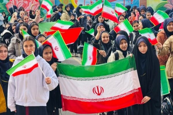 فرزندان ایران از مدارس شهریار تا راهپیمایی