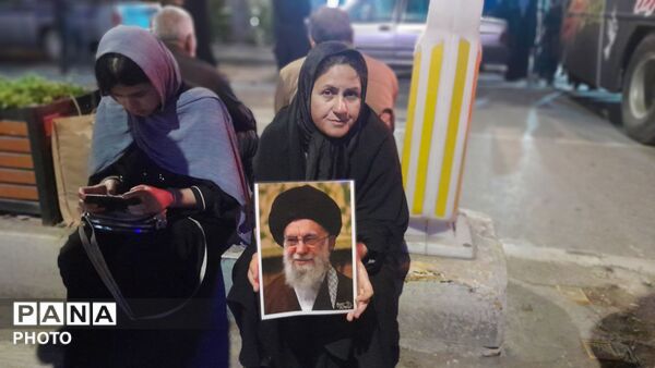نیشابور در سوگ؛ حضور پرشور مردم در مسجد جامع برای شب چهارم محرم