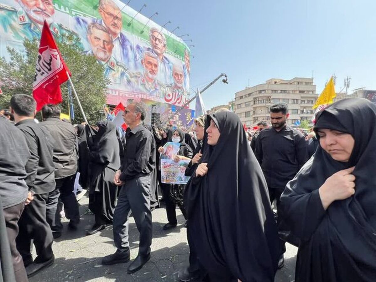 حضور معاون زنان رئیس‌جمهور در مراسم تشییع شهدای اقتدار