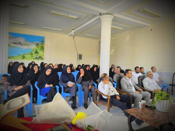 جلسه انجمن اولیا در شبانه روزی امام حسین میانکوه 