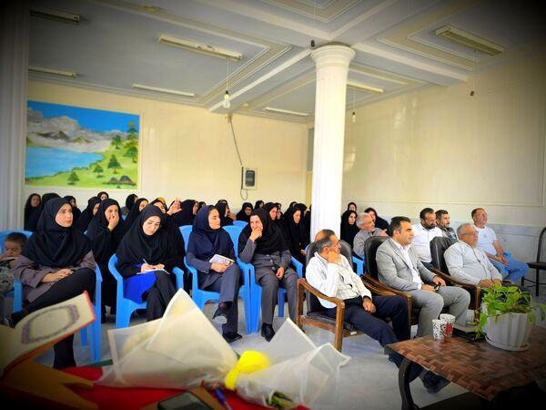 جلسه انجمن اولیا در شبانه روزی امام حسین میانکوه 
