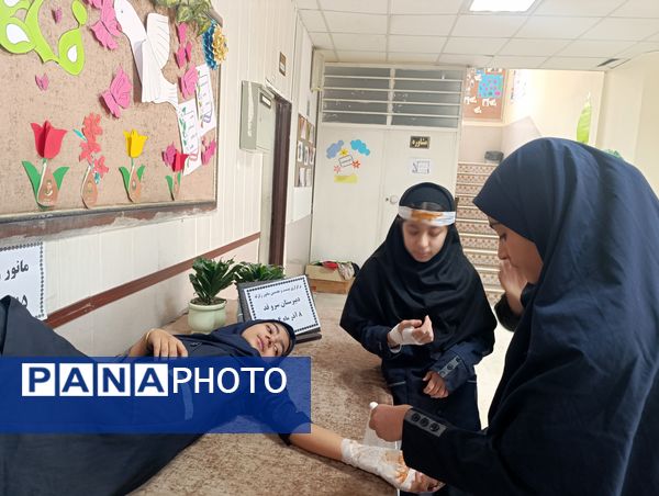 بیست‌وهفتمین مانور سراسری زلزله و ایمنی در دبیرستان میرزا جعفر سروقد