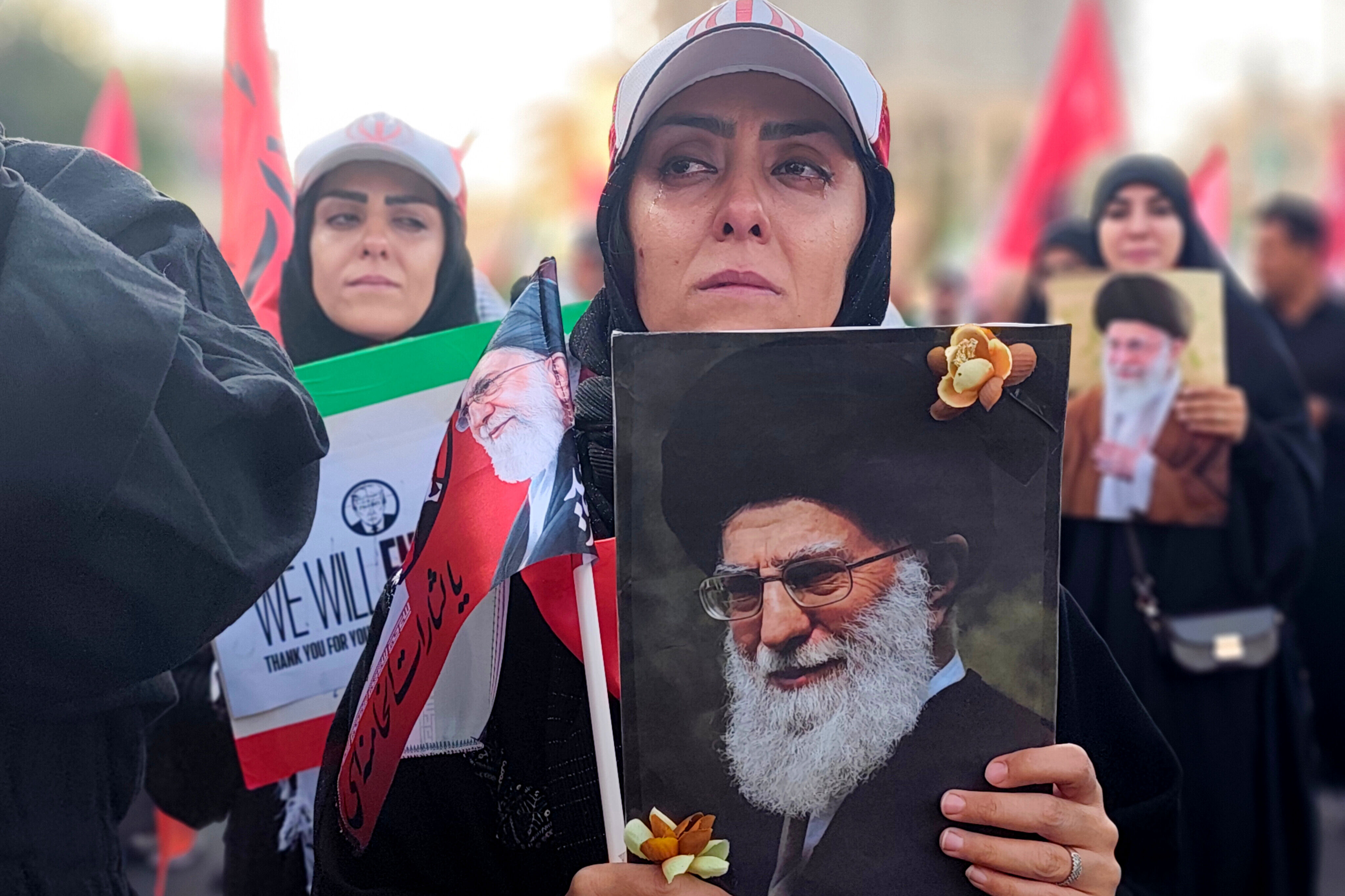 بدرقه حماسی امام شهید در قلب تهران