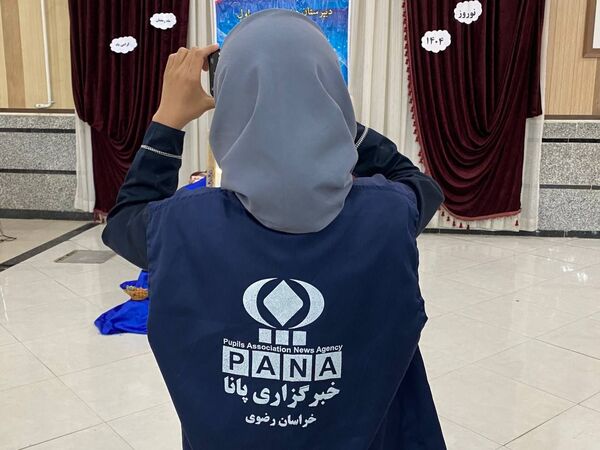 ضیافت افطاری و تقدیر از دانش آموز پیشتازان فعال