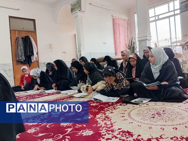 کلاس‌های اوقات فراغت دانش آموزان در روستای نقاب