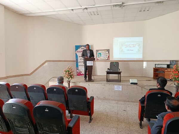 برگزاری کارگاه توانمندسازی مربیان پرورشی در شهر کمیجان