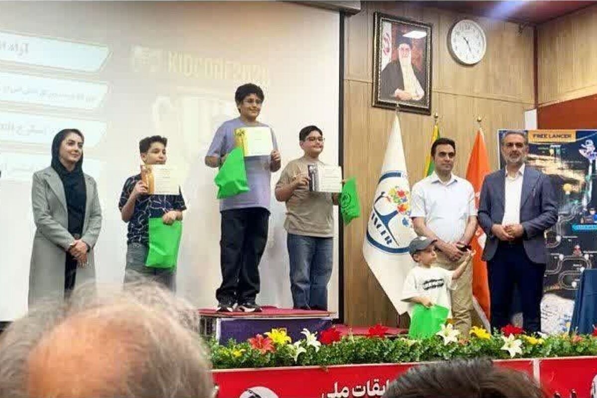 دانش‌آموز چهاردانگه، آرمیا کلاته در مسابقات ملی کیدکد ۲۰۲۶ افتخار آفرینی کرد و به مرحله جهانی راه یافت