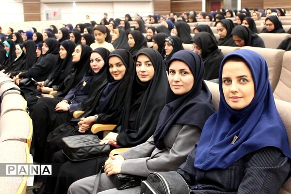 مراسم بزرگداشت مقام معلم در پردیس