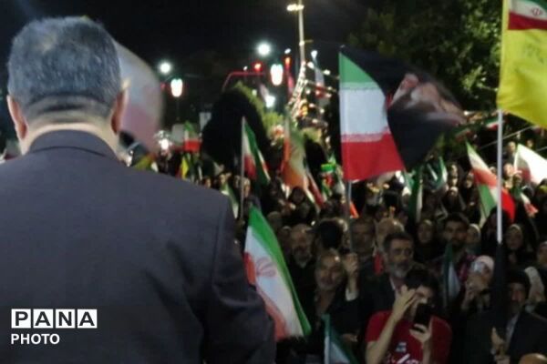 حضوری متفاوت در شبی به یادماندنی در سنگر خیابان