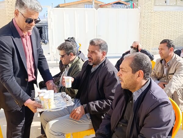 جلسه انجمن اولیا و مربیان آموزشگاه نمونه دولتی مرحوم طاووسی