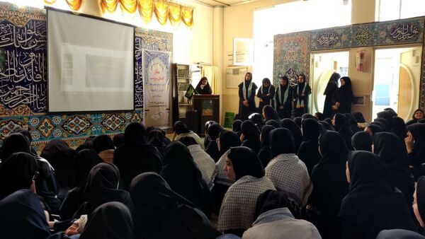 برگزاری آیین فاطمیه در دبیرستان نمونه دولتی حضرت زینب (س)