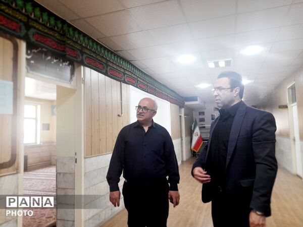 مدرسه شاهد شهیده ناهید فاتحی؛ میزبان زائران مراسم تشییع رهبر شهید