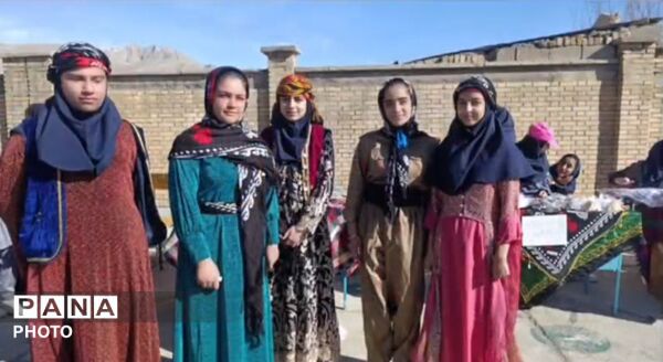 دوازدهمین جشنواره نوجوان خوارزمی در دبیرستان خدیجه کبری(س) بیرانوند
