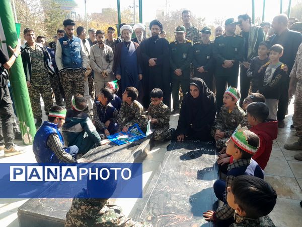 حضور دانش آموزان و آحاد مردم شریف منطقه رضویه در راهپیمایی 13آبان