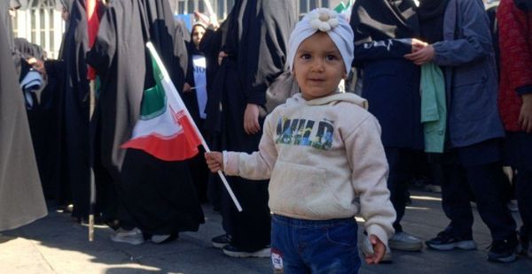 حضور پرشور آینده‌سازان ایران در راهپیمایی روز دانش‌آموز در همدان 
