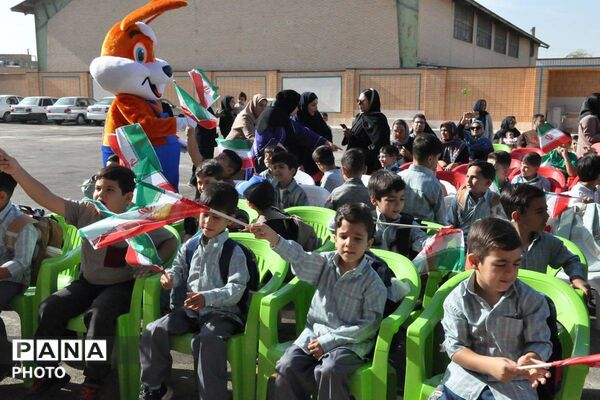  استقبال ورامین از شکوفه‌های دانش‌آموزی 