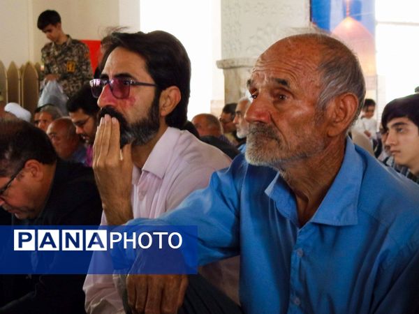 نماز جمعه ای با رنگ خون شهید در کاشمر