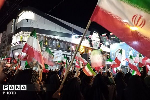 تداوم حضور در خیابان‌ها؛ رمز اتحاد و پیروزی