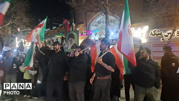 حضور گسترده مردم نیشابور برای بیعت با سید مجتبی حسینی خامنه ای 