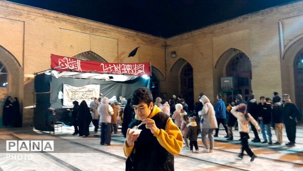 گذری بر موکب مسجد جامع در دومین شب قدر 