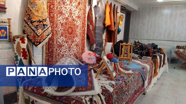 نمایشگاه صنایع‌دستی و سوغات شب یلدا در شهرستان محلات 